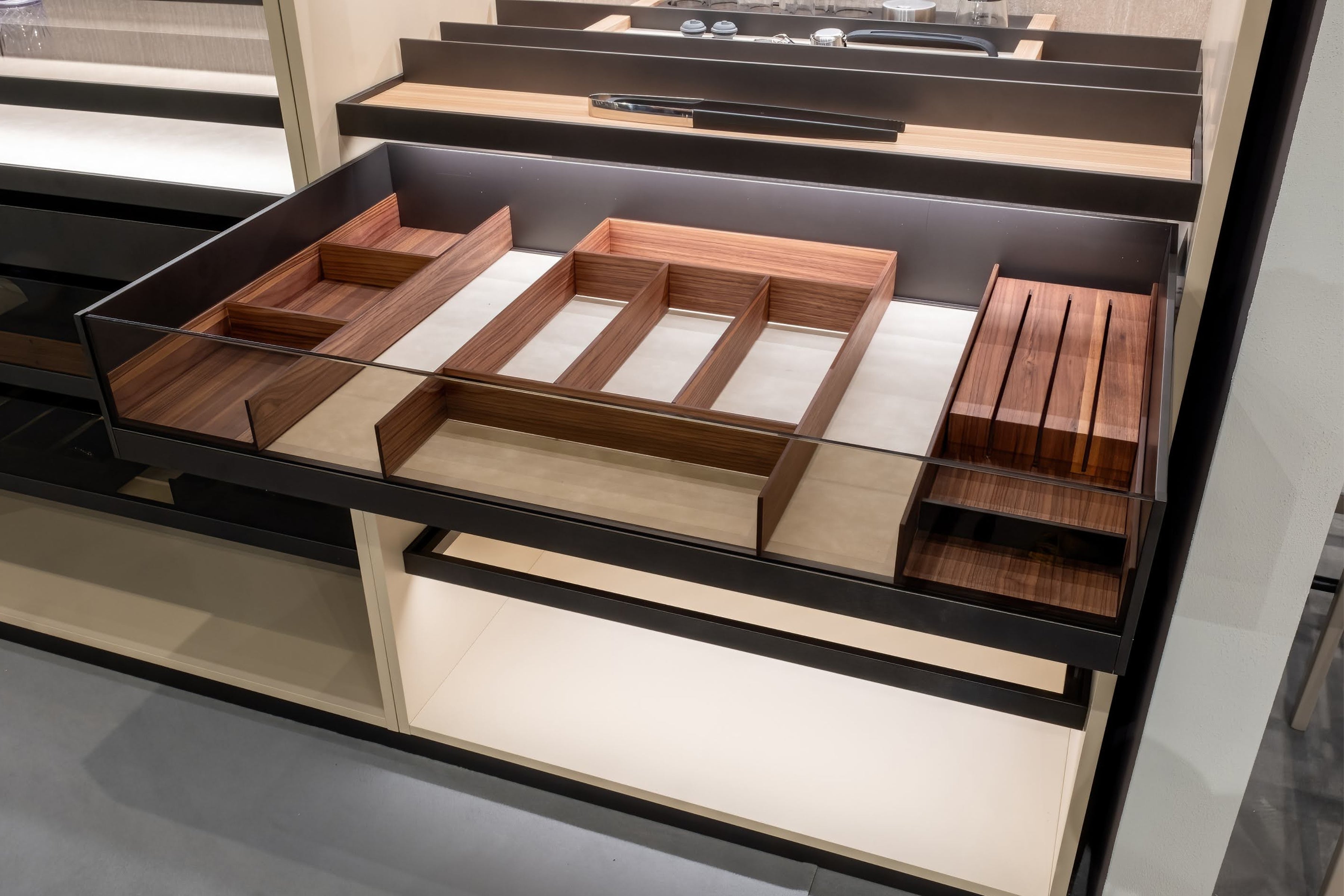 BELNET Cutlery Insert for Kitchen Drawers